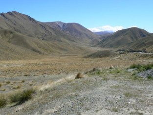 Lindis Pass in summer Lindis Pass in summer